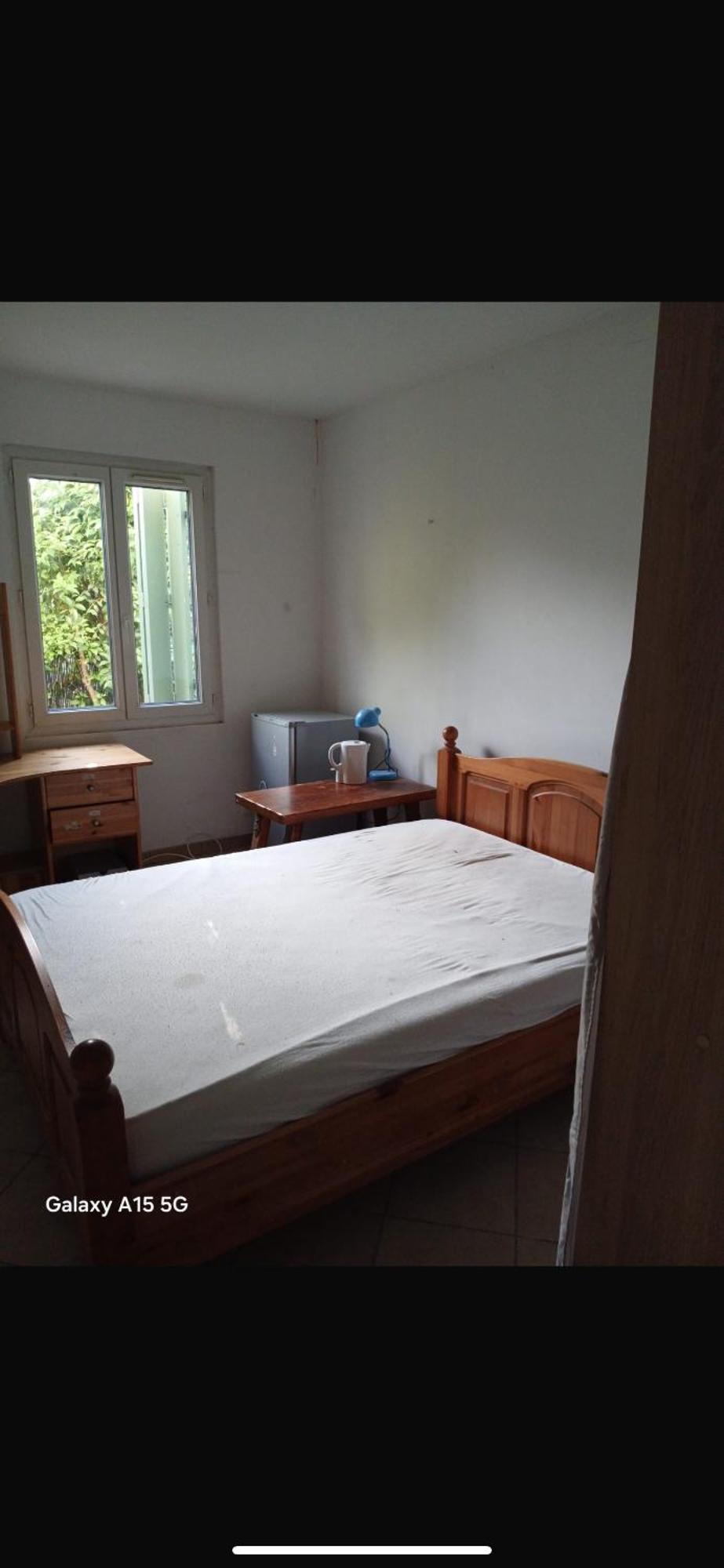 Chambre A Louer Marseille Luaran gambar